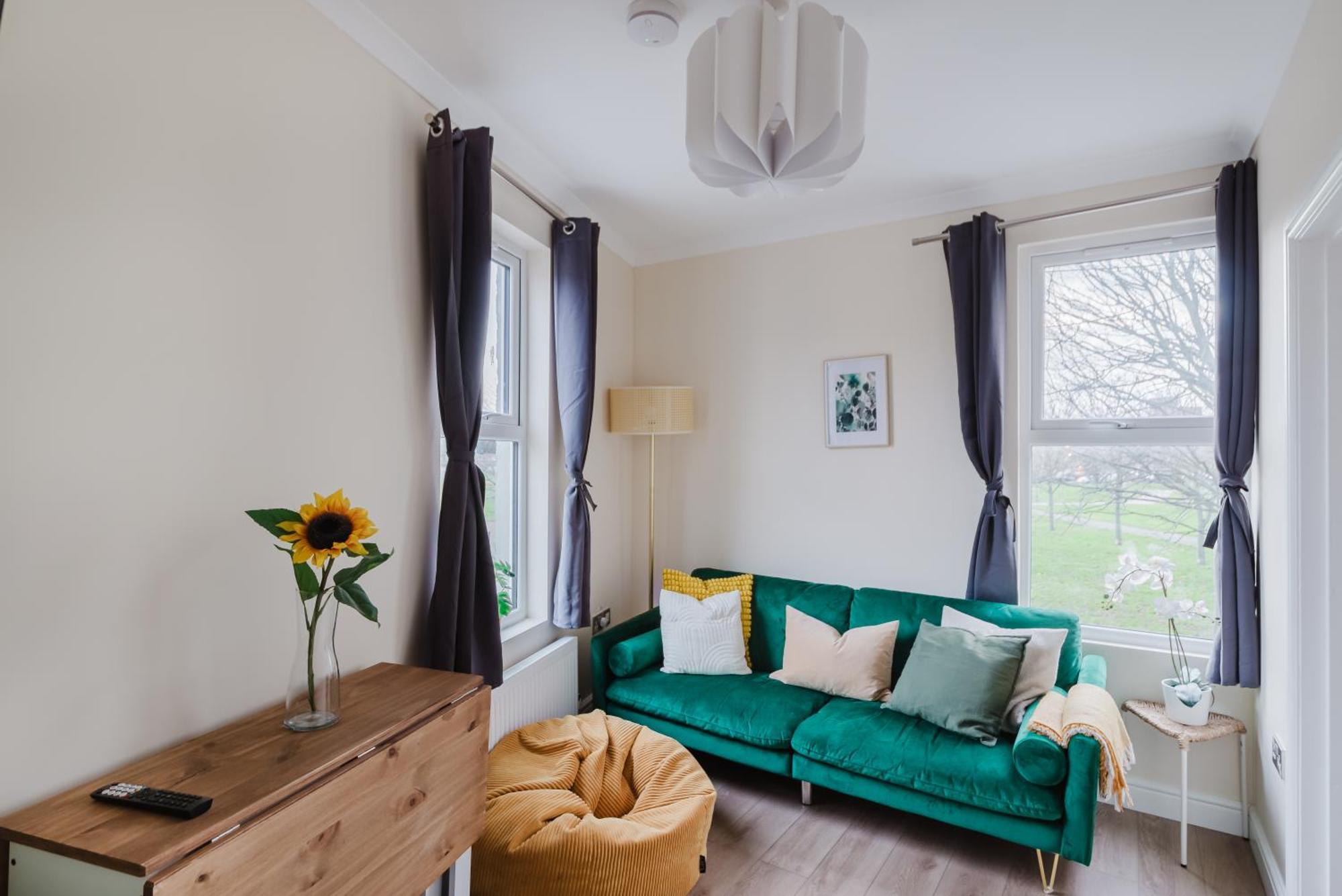 Apartamento Modern Cosy Corner Flat 3 Bed And Loft Sleep 7 People Londres Exterior foto