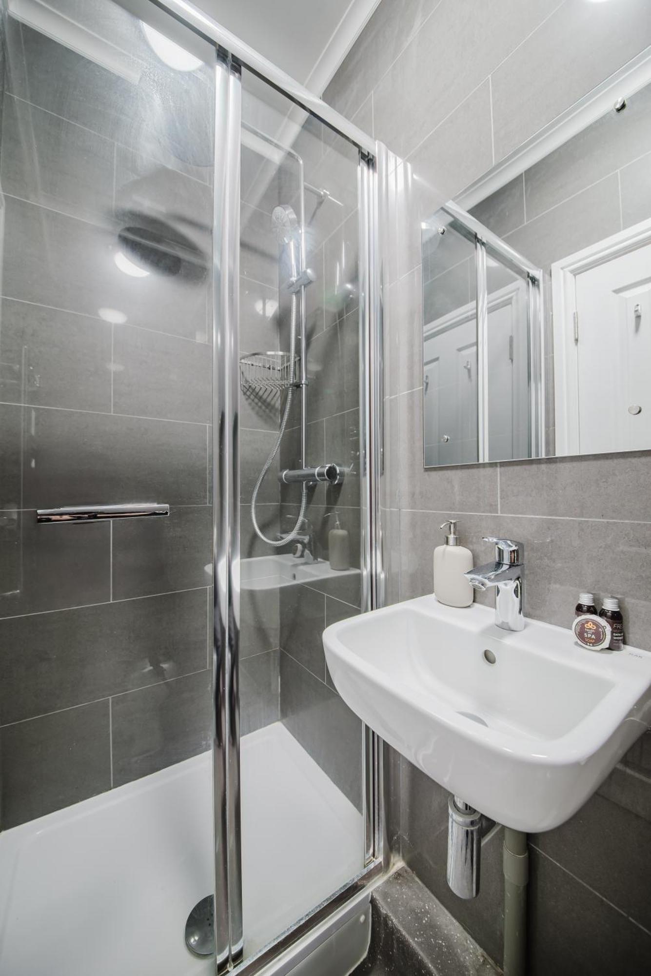 Apartamento Modern Cosy Corner Flat 3 Bed And Loft Sleep 7 People Londres Exterior foto
