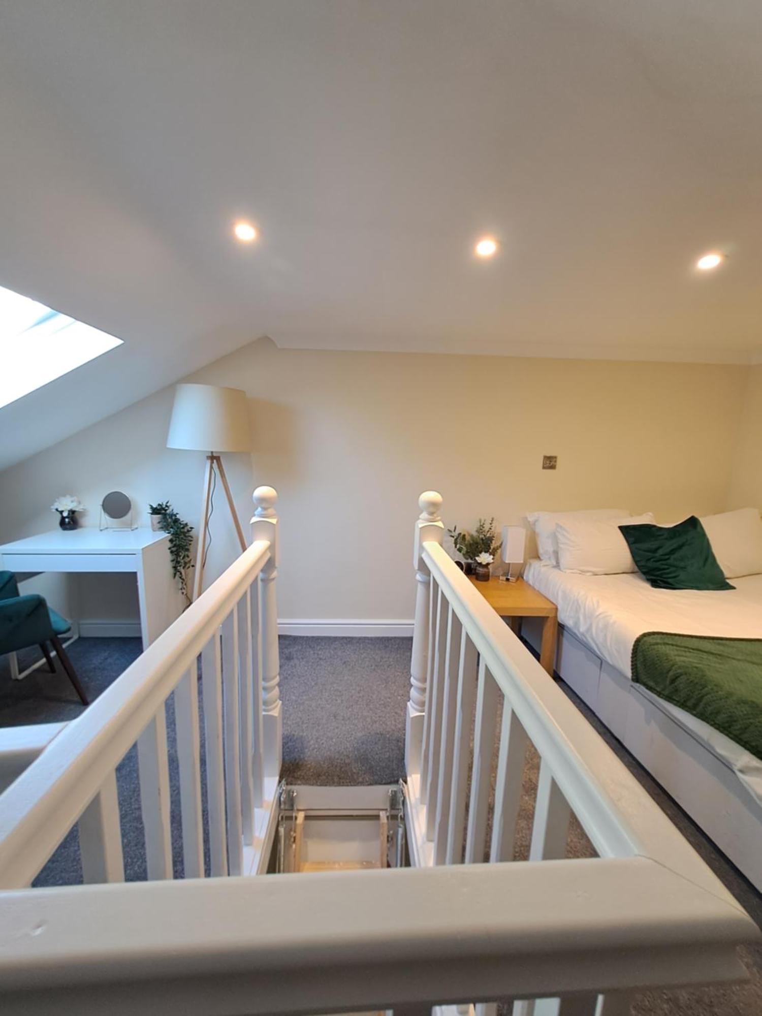 Apartamento Modern Cosy Corner Flat 3 Bed And Loft Sleep 7 People Londres Exterior foto